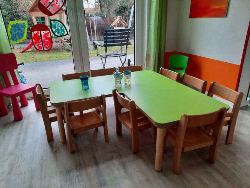 Ess- und Basteltisch Bleckede